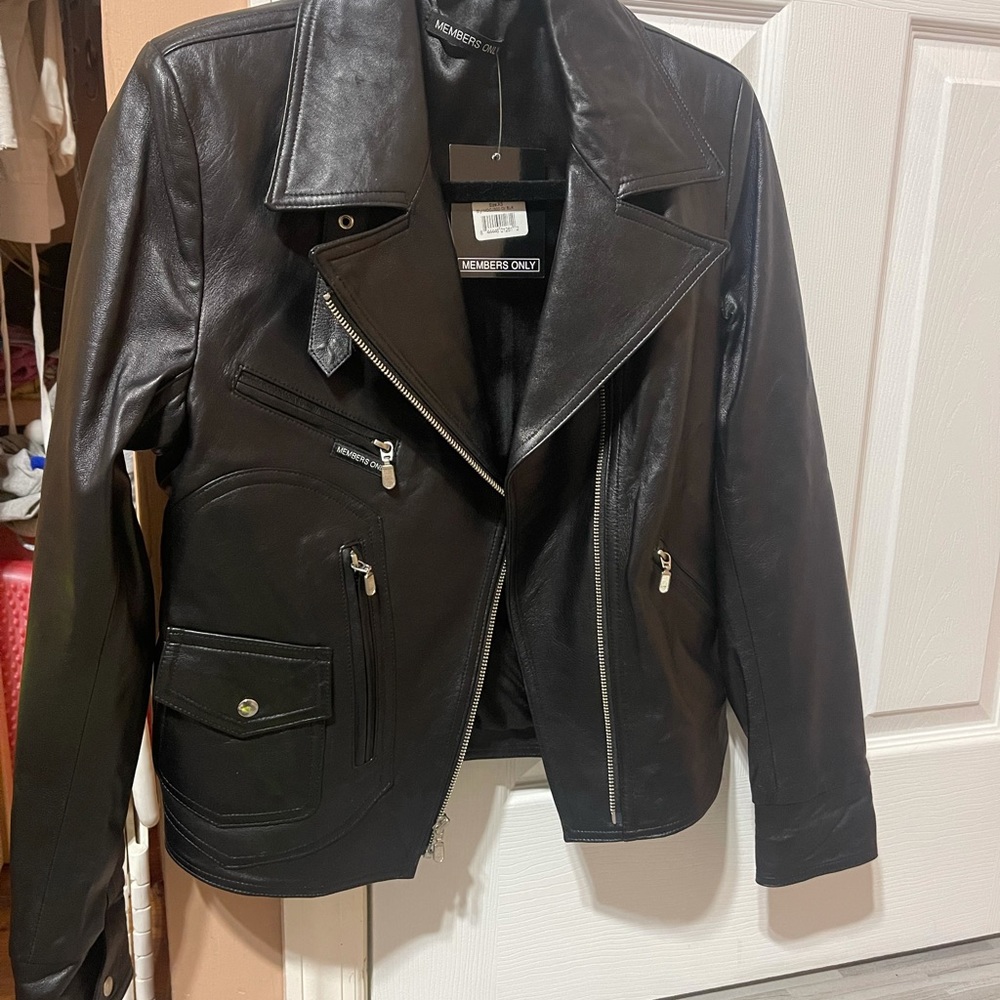 Members Only black leather jacket BNWT. Size XS